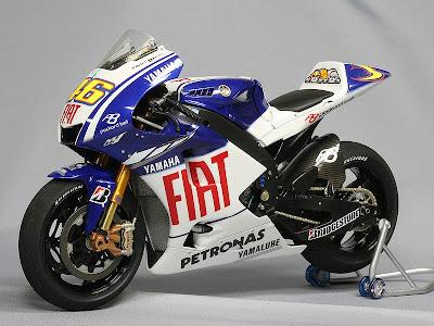 Yamaha YZR-M1 V.Rossi 2009 by K'S Workshop