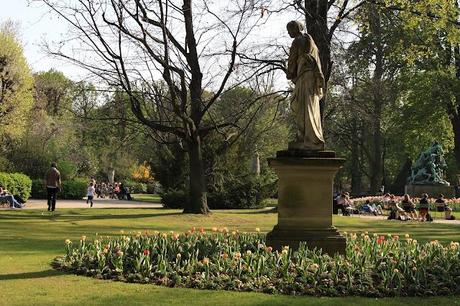 Midday and midnight in Paris - University zone