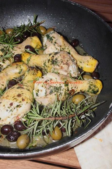 COSCE DI POLLO ALLE OLIVE E BIRRA di Dolcipensieri