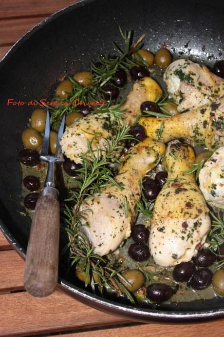 COSCE DI POLLO ALLE OLIVE E BIRRA di Dolcipensieri