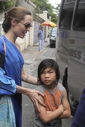 Angelina Jolie e Brad Pitt potrebbero perdere uno dei loro figli adottivi
