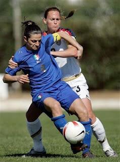 Calcio femminile.: l'Italia batte 4-0 la Bosnia. Europei ad un passo