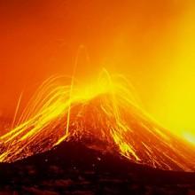 Eruzione dell’Etna. Fantasie di fuoco e lava. Fontanarossa Operativo