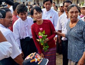 Aung San Suu Kyi eletta al Parlamento birmano con l'82% dei voti nella sua circoscrizione