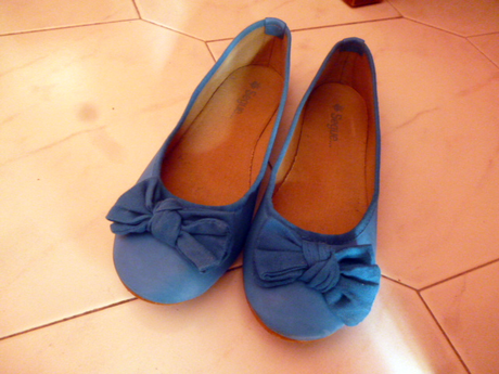 Turquoise shoes