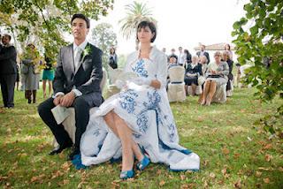 Un matrimonio in stile Audrey in bianco e blu
