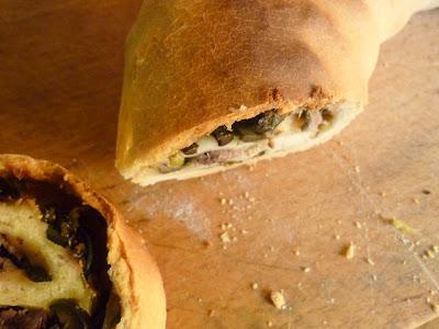 pane alle olive (eliopsomo)