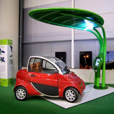 Tecnologia fotovoltaica ricarica auto elettriche ExpoEdilizia Lotus Giancarlo Zema