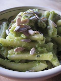 Casarecce al pesto di fagiolini e semi di girasole